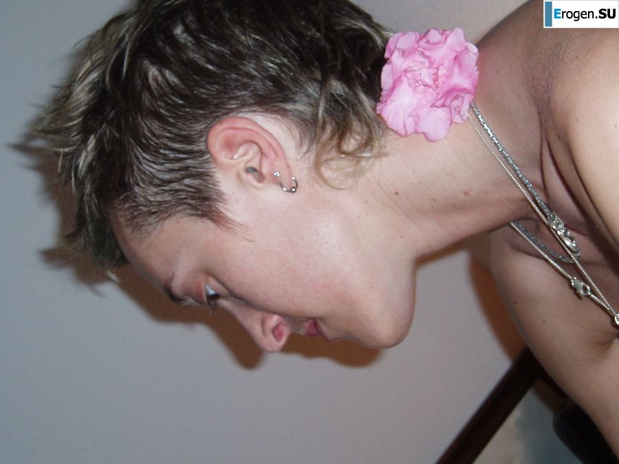 Lesbian on vacation with a friend. Part 5. Photo 22