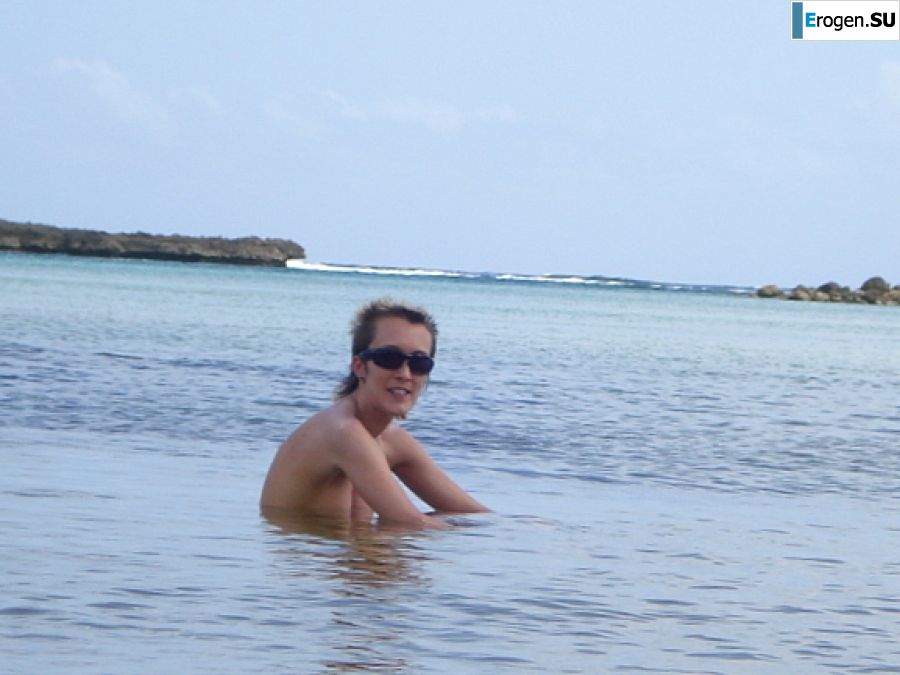 Lesbian on vacation with a friend. Part 5. Photo 25