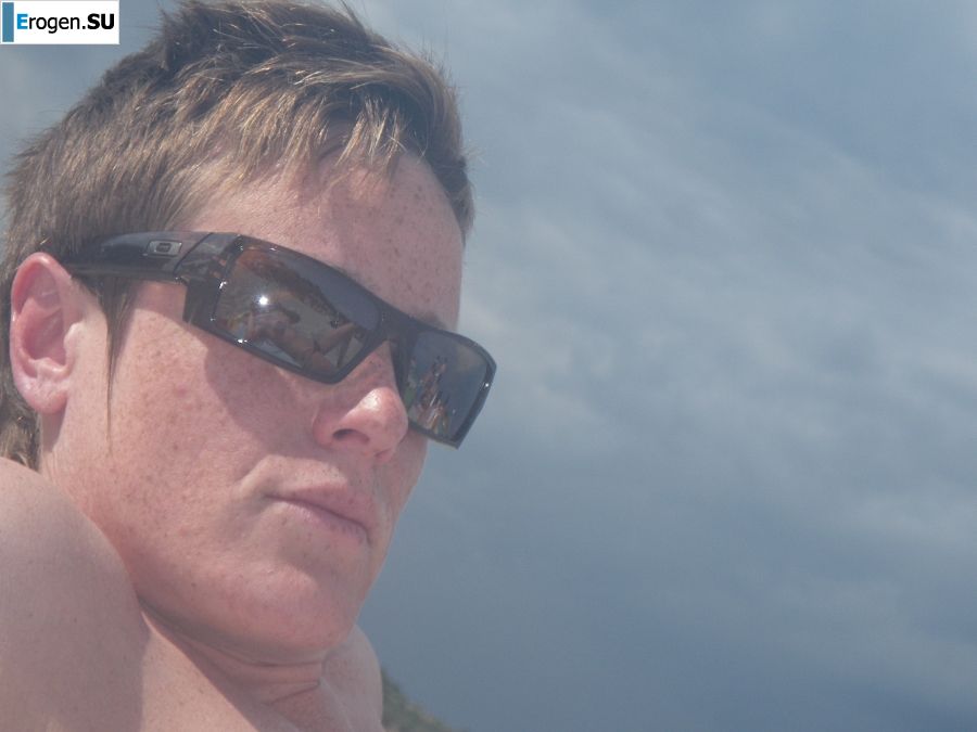 Lesbian on vacation with a friend. Part 5. Photo 4