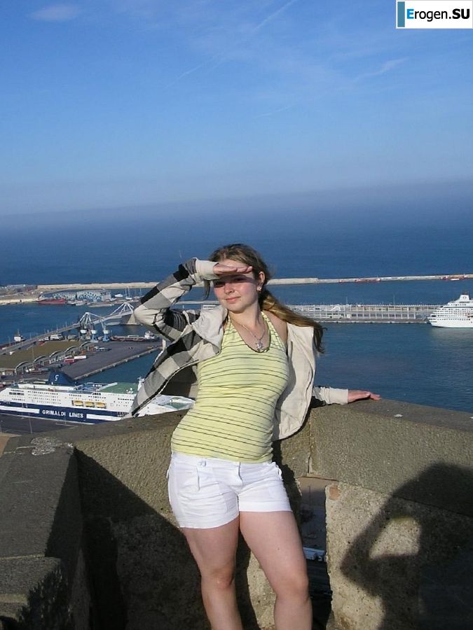 miss positivist on the beach. Photo 10