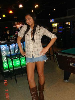 they met in a swing bar. Thumb 15