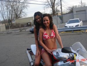 they met in a swing bar. Thumb 16