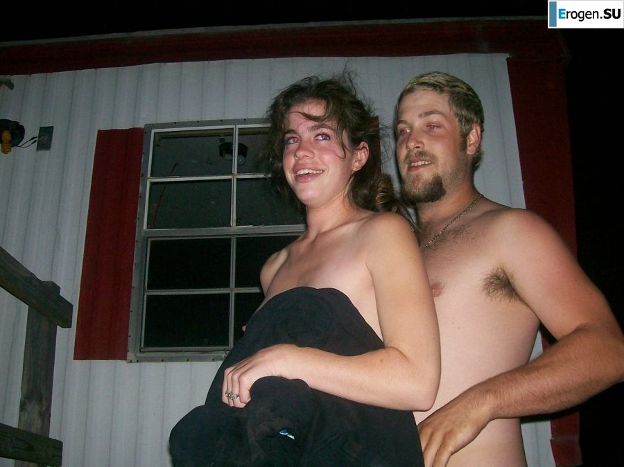 trahodrom right on the porch. Photo 28