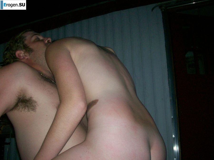 trahodrom right on the porch. Photo 39