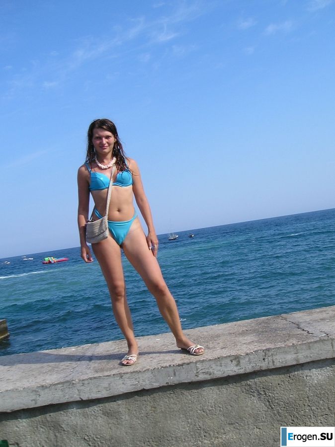 without a swimsuit on a rocky shore. Part 3. Photo 10