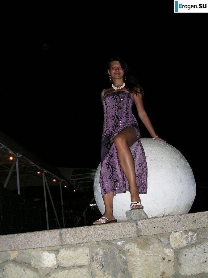 without a swimsuit on a rocky shore. Part 3. Photo 15