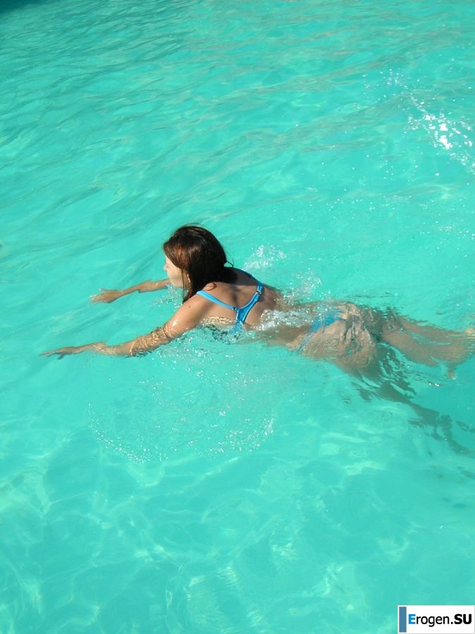 without a swimsuit on a rocky shore. Part 3. Photo 17