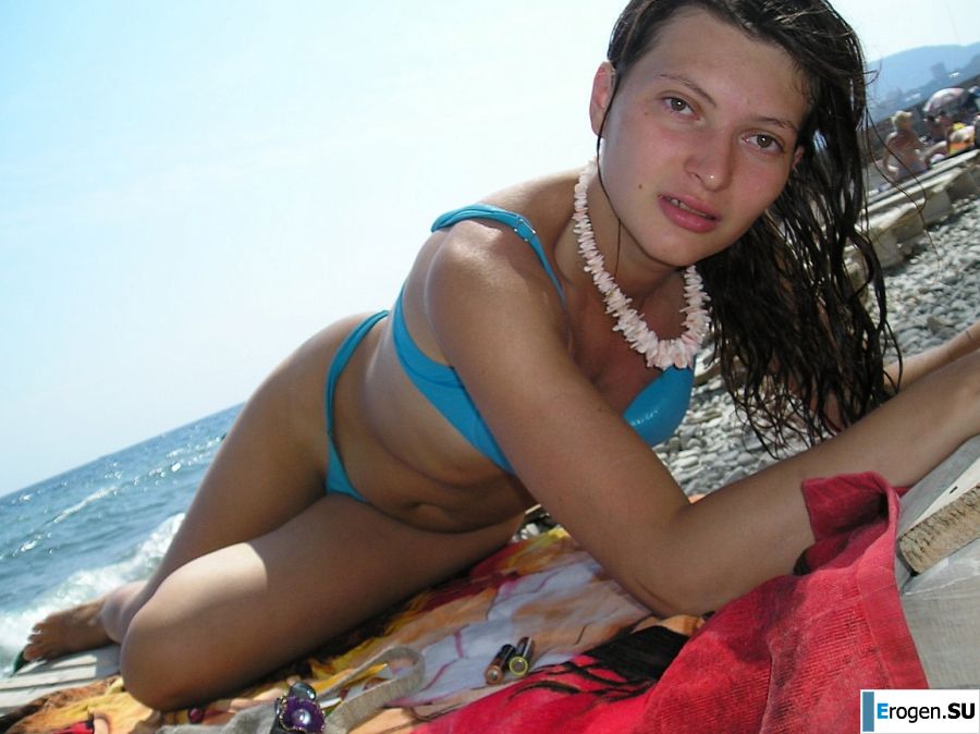 without a swimsuit on a rocky shore. Part 3. Photo 4