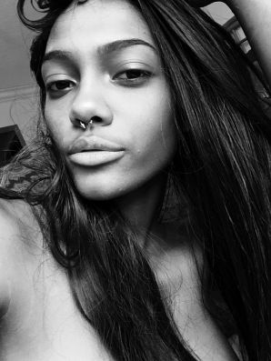 недотраханная лезби негритянка. Эскиз 14