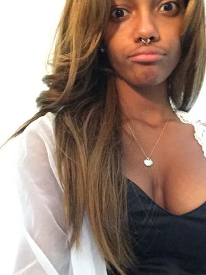 недотраханная лезби негритянка. Эскиз 21