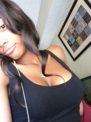 недотраханная лезби негритянка. Эскиз 26