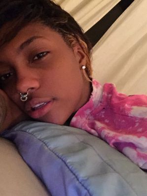 недотраханная лезби негритянка. Эскиз 6