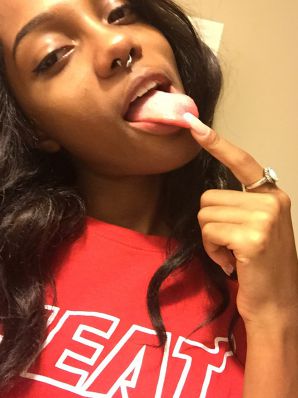 uncut black woman Lezby. Part 2. Thumb 32