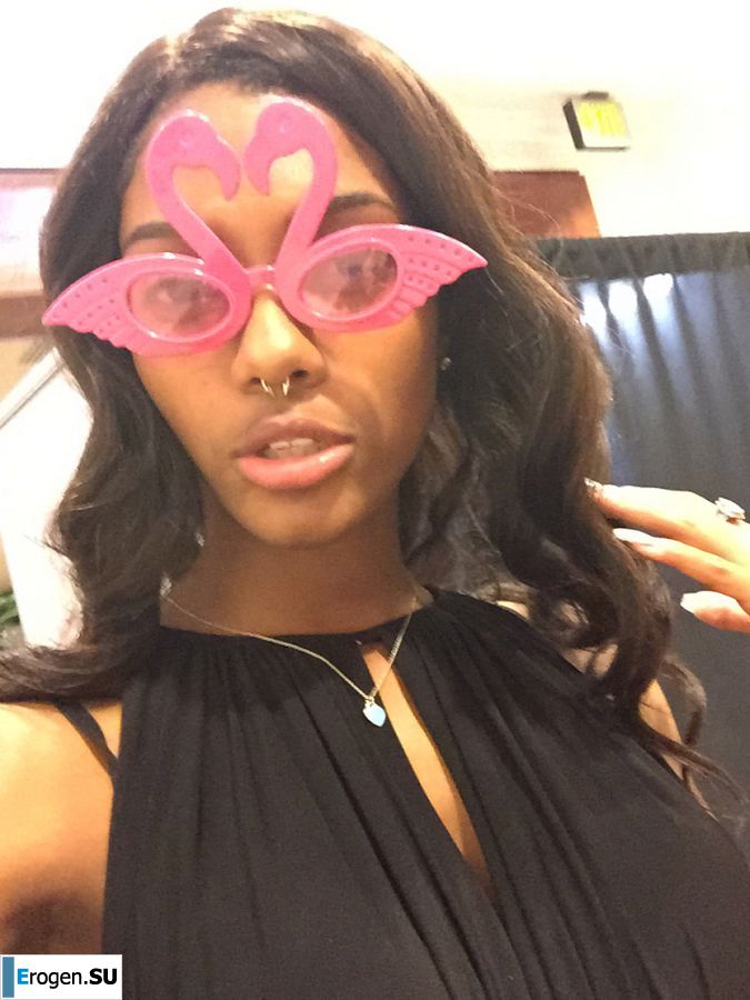 недотраханная лезби негритянка. Часть 3. Фото 16