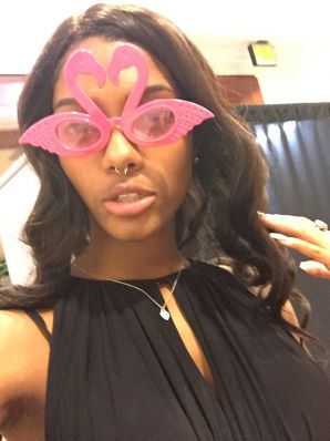 недотраханная лезби негритянка. Часть 3. Эскиз 16