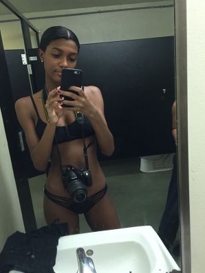 недотраханная лезби негритянка. Часть 4. Эскиз 29