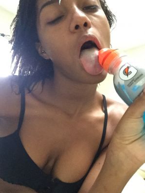 недотраханная лезби негритянка. Часть 5. Эскиз 52