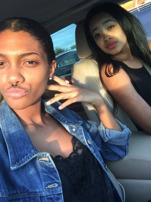 недотраханная лезби негритянка. Часть 5. Эскиз 9