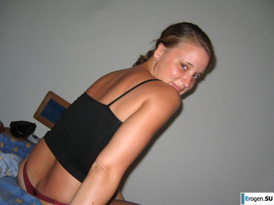 топлесс в каком то отеле на море. Фото 4