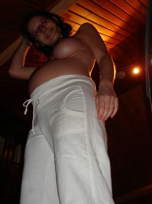 беременная и без одежды. Эскиз 24