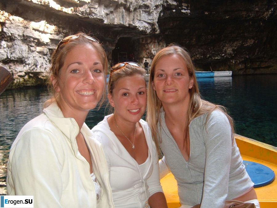 her breast makes me a boner. Part 2. Photo 3