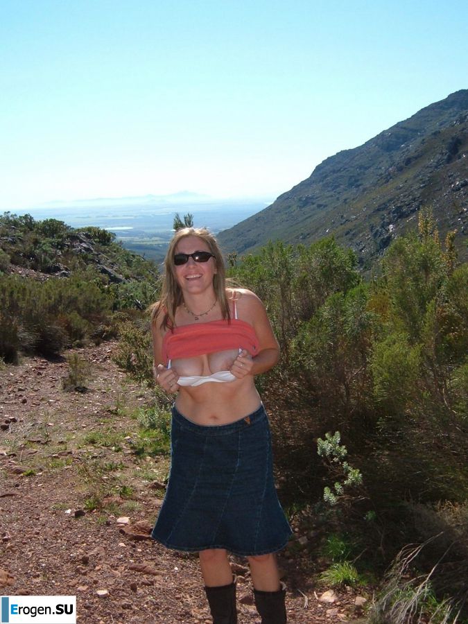 her breast makes me a boner. Part 2. Photo 53