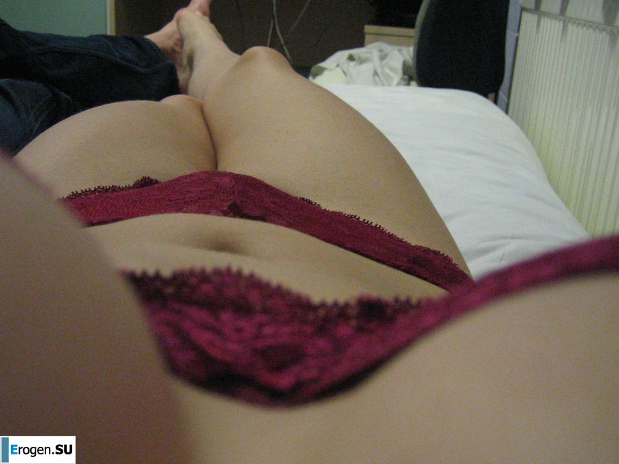 The young minx showed an elastic body and small breasts. Photo 23