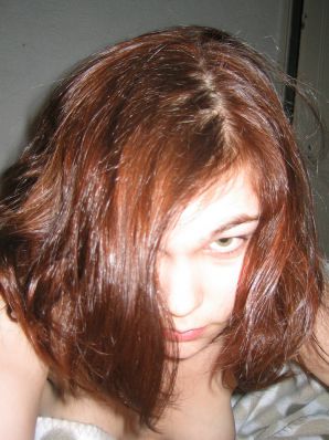 Молоденькая азиатка валяется в постели после секса. Эскиз 12