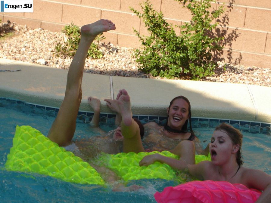 Стройные девушки зажигают на секс вечеринке у бассейна. Фото 35