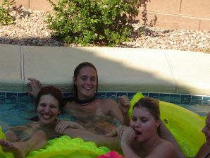 Slender girls light at a sex party by the pool. Thumb 36