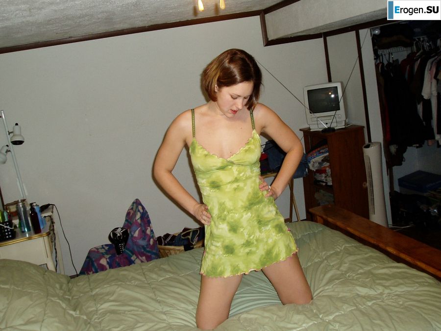 Beautiful slim brunette masturbates during sex. Photo 33