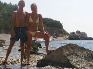 A sports student undressed on the beach and bathed naked. Thumb 40