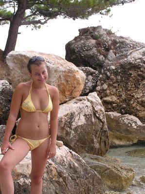 A sports student undressed on the beach and bathed naked. Thumb 8