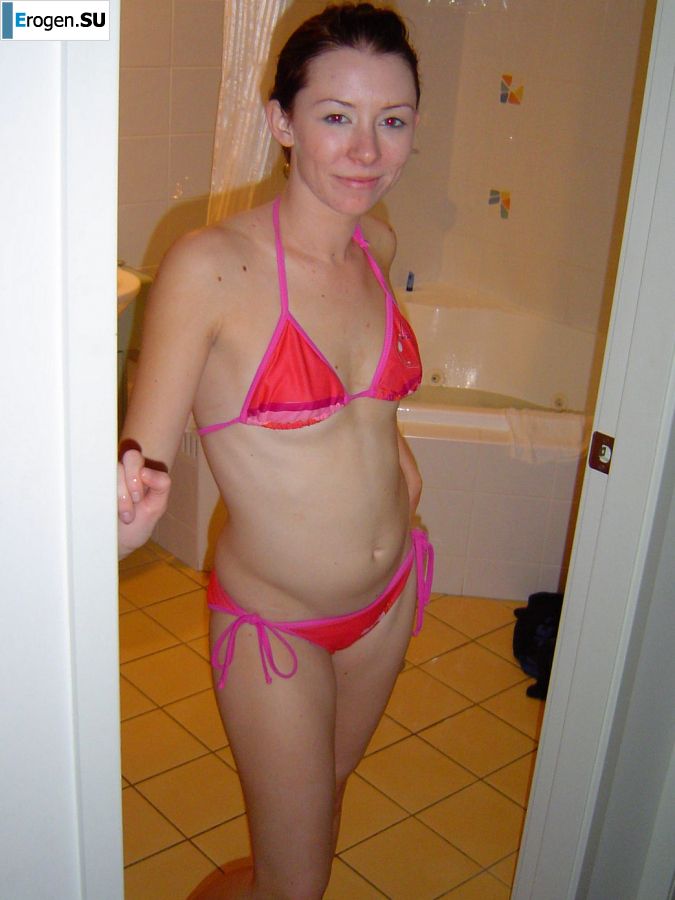 A young girl was completely exposed in a hotel room. Photo 33