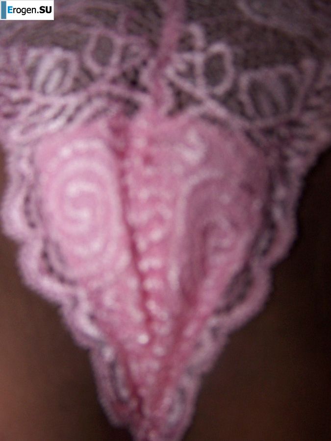 Sexy minx spread her legs and showed her shaved pussy. Photo 11