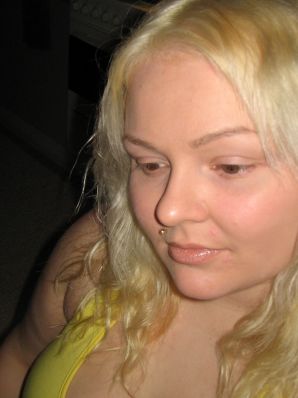 Appetizing mischievous blonde pleases her friend with a vibrator. Thumb 5