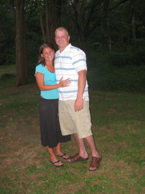 Веселая девушка позирует перед парнем в белье, а после ублажает себя пальчиком. Эскиз 37