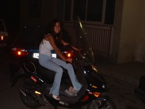 Passionate brunette showed her hairy pussy on vacation. Thumb 6