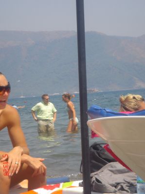 Slender sisters showed neat breasts on vacation. Thumb 12