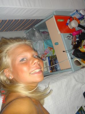 Slender sisters showed neat breasts on vacation. Thumb 14