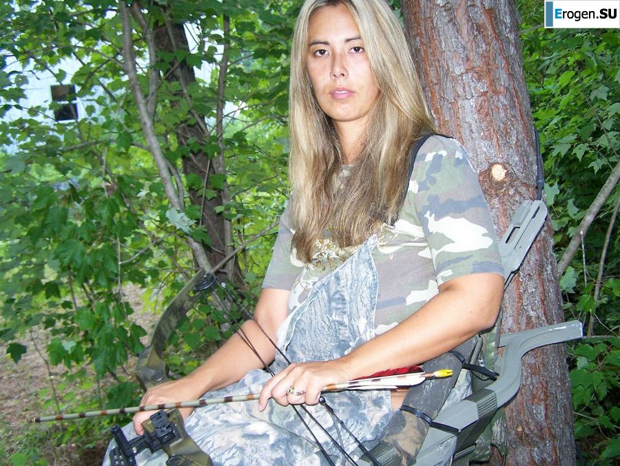 Luxurious blondes with magnificent breasts caress each other and expose themselves. Photo 15