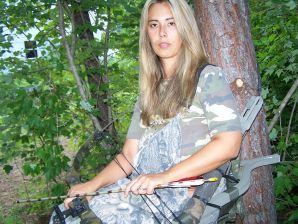 Luxurious blondes with magnificent breasts caress each other and expose themselves. Thumb 15