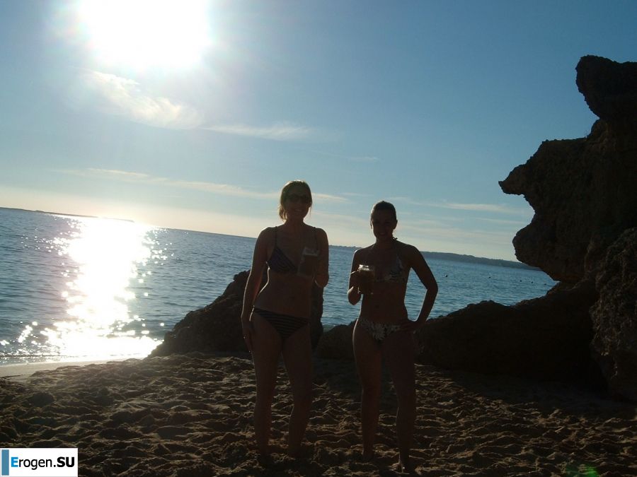 A woman spreads her legs on the bed and in the bathroom. Photo 18