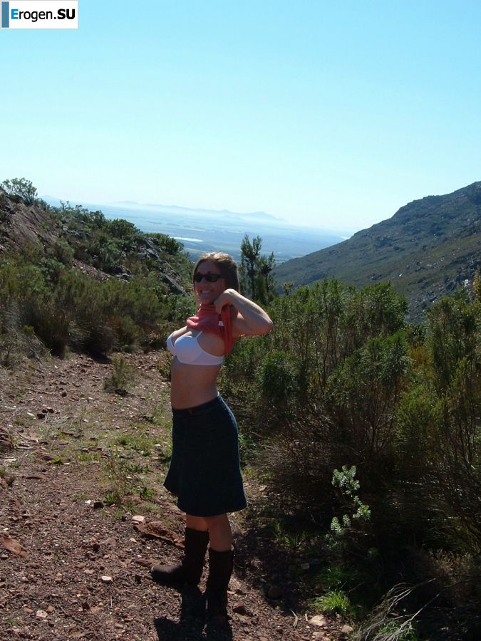 A woman spreads her legs on the bed and in the bathroom. Photo 39