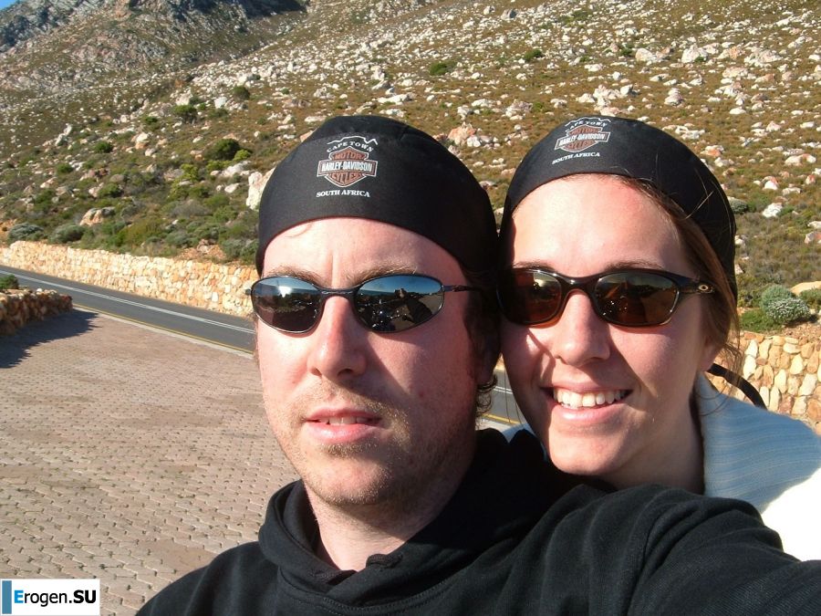 A woman spreads her legs on the bed and in the bathroom. Photo 40