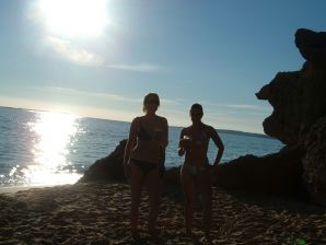 A woman spreads her legs on the bed and in the bathroom. Thumb 18