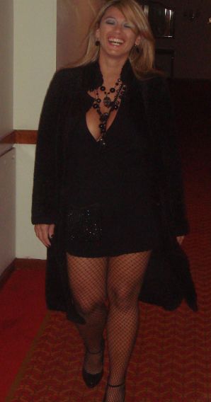 Tanned girls show elastic buttocks in panties. Thumb 20