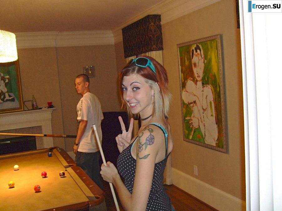 Two girls had sex with a guy after a date. Photo 1