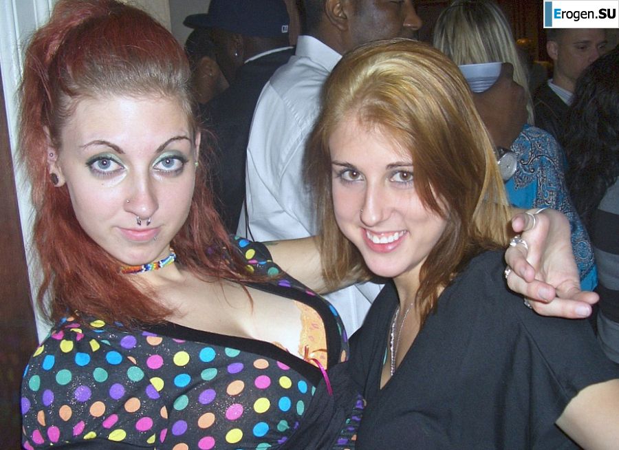 Two girls had sex with a guy after a date. Photo 9