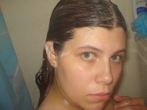 A fluffy girl in a mask spread her legs and had sex. Thumb 9